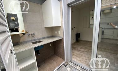 PH en Lanús Este 2 ambientes y medio.