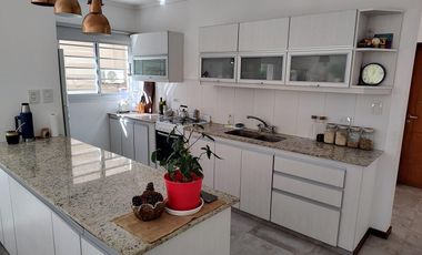 Casa 3 dormitorios en venta Gonnet