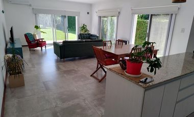 Casa 3 dormitorios en venta Gonnet