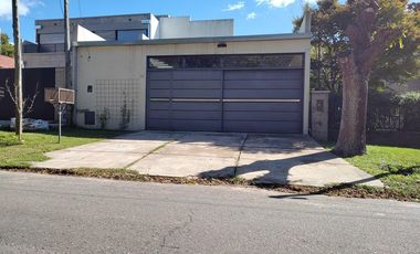 Casa 3 dormitorios en venta Gonnet