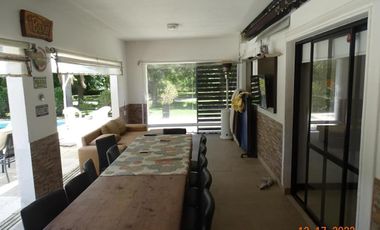 Casa en venta - 3 Dormitorios 4 Baños - Cochera - 1.000Mts2 - San Vicente