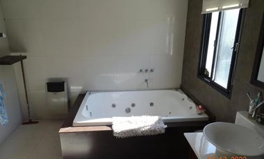 Casa en venta - 3 Dormitorios 4 Baños - Cochera - 1.000Mts2 - San Vicente