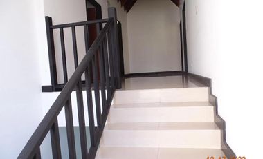 Casa en venta - 3 Dormitorios 4 Baños - Cochera - 1.000Mts2 - San Vicente