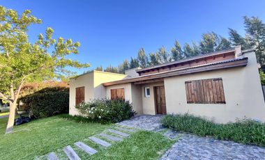 Muy linda casa en Santa Clara - Real Oportunidad