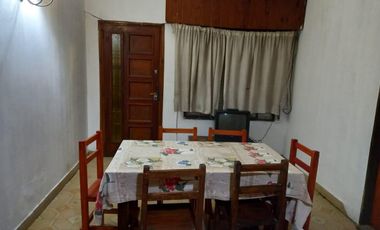 Casa en venta - 5 Dormitorios 2 Baños - 402Mts2 - San Eduardo del Mar