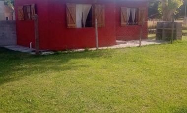 Casa en venta - 5 Dormitorios 2 Baños - 402Mts2 - San Eduardo del Mar