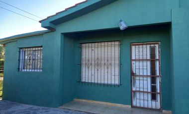 Casa en venta - 5 Dormitorios 2 Baños - 402Mts2 - San Eduardo del Mar