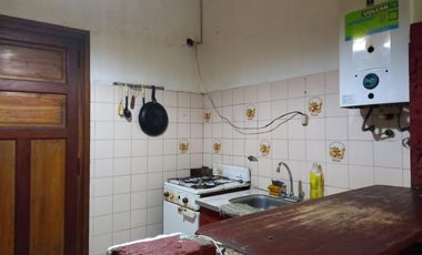 Casa en venta - 5 Dormitorios 2 Baños - 402Mts2 - San Eduardo del Mar