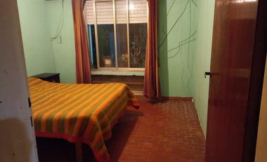 Casa en venta - 5 Dormitorios 2 Baños - 402Mts2 - San Eduardo del Mar