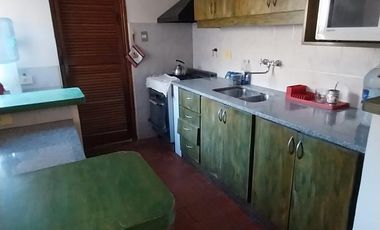 Casa 2 Plantas, 3 Ambientes C/ Pileta, Jardín, Quincho y Cocheras - Bernal