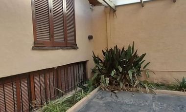 Casa 2 Plantas, 3 Ambientes C/ Pileta, Jardín, Quincho y Cocheras - Bernal