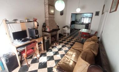 Casa en venta - 2 Dormitorios 1 Baño - 333mts2 - Mar del Plata