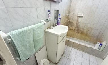 Casa en venta - 2 Dormitorios 1 Baño - 333mts2 - Mar del Plata