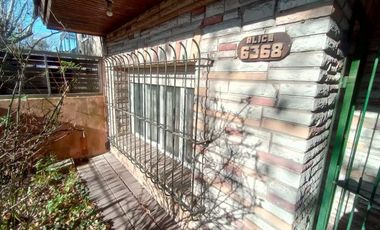 Casa en venta - 2 Dormitorios 1 Baño - 333mts2 - Mar del Plata