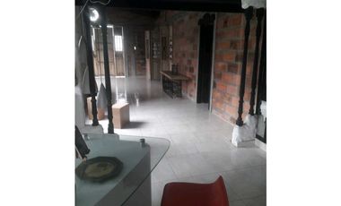 En venta Casa en ItagüíItagüí - Barrio Malta