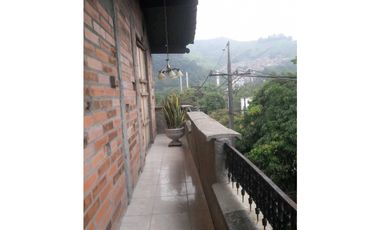 En venta Casa en ItagüíItagüí - Barrio Malta