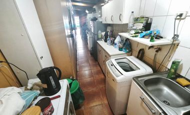 VENDO CASA LA FLORIDA  ESCRITORES NACIONALES