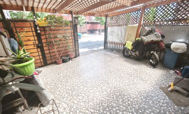 VENDO CASA LA FLORIDA  ESCRITORES NACIONALES