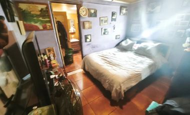 VENDO CASA LA FLORIDA  ESCRITORES NACIONALES