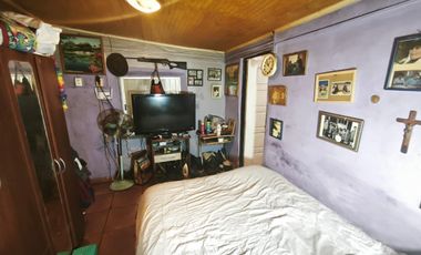 VENDO CASA LA FLORIDA  ESCRITORES NACIONALES