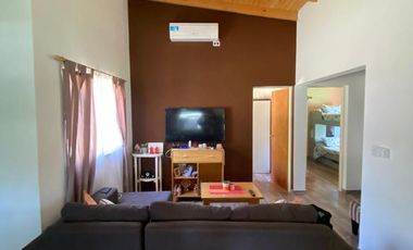 Casa en alquiler - 3 Dormitorios 3 Baños - 330Mts2 -  La Plata