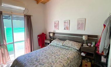 Casa en alquiler - 3 Dormitorios 3 Baños - 330Mts2 -  La Plata