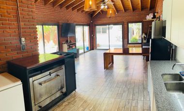 Casa en venta - 3 Dormitorios 3 Baños - Mar del Plata