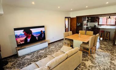 Casa en venta - 3 Dormitorios 3 Baños - Mar del Plata