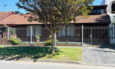 Casa en venta - 3 Dormitorios 3 Baños - Mar del Plata