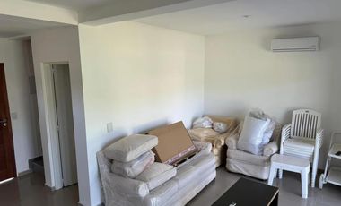 Dúplex en venta - 3 Dormitorios 2 Baños - Campana