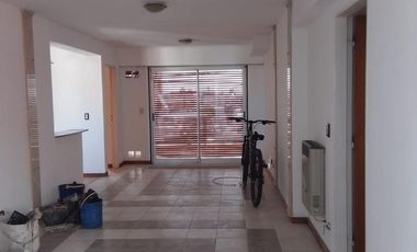 Departamento en venta - 3 Dormitorios 2 Baños - Cochera - Villa María, Córdoba