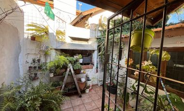 Casa en venta - 4 Dormitorios 2 Baños - 182mts2 - Villa Gesell