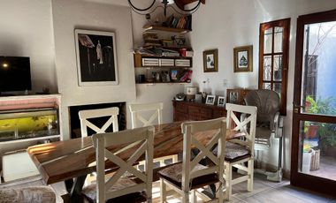 Casa en venta - 4 Dormitorios 2 Baños - 182mts2 - Villa Gesell