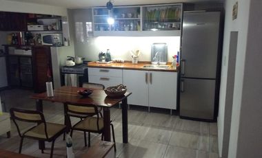 Casa en venta - 4 Dormitorios 2 Baños - 182mts2 - Villa Gesell