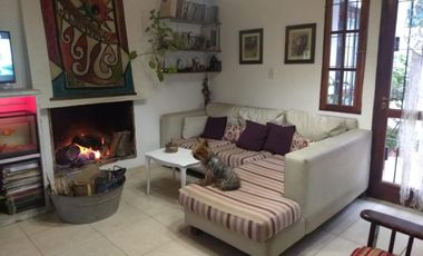 Casa en venta - 4 Dormitorios 2 Baños - 182mts2 - Villa Gesell