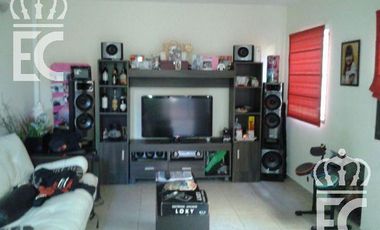 Venta - Duplex interno -  3 ambientes -  Patio amplio - 2  baños - Lanús Este