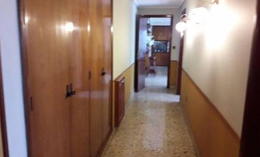 Casa en venta - 4 Dormitorio 2 Baños - 569mts2 - Quilmes