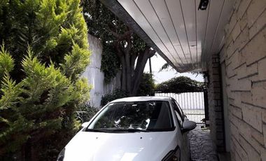 Casa en venta - 4 Dormitorio 2 Baños - 569mts2 - Quilmes