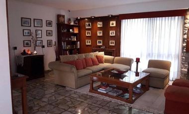 Casa en venta - 4 Dormitorio 2 Baños - 569mts2 - Quilmes