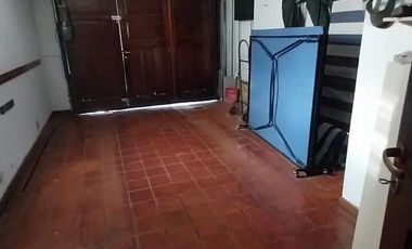 Casa en venta - 2 Dormitorios 2 Baños - 85mts2 - Quilmes
