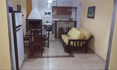 Casa en venta - 2 Dormitorios 1 Baño - Cochera - Abasto, La Plata