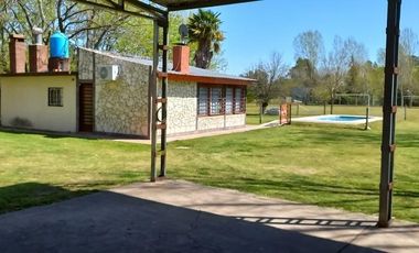 Casa en venta - 2 Dormitorios 1 Baño - Cochera - Abasto, La Plata