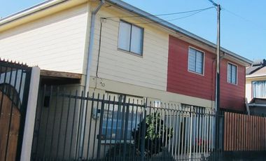 EN VENTA CASA 2D 1B  BOSQUES DE SANTA CLARA RANCAGUA