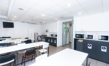 Oficina en Arriendo en Arriendo call center por posición frente al Teatro Municipal