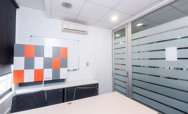 Oficina en Arriendo en Arriendo call center por posición frente al Teatro Municipal