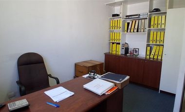 Oficina en Arriendo en Madrid entre Santa Elvira y Victoria