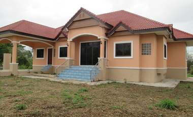Single-storey detached house for sale Good location near Phahonyothin Road (Highway 1), convenient transportation. Complete utilities