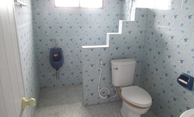 Single-storey detached house for sale Good location near Phahonyothin Road (Highway 1), convenient transportation. Complete utilities