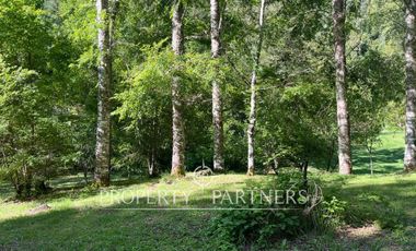 Preciosas parcelas en Colico , con orilla de río