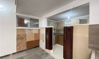 SE ALQUILA AMPLIA CASA MULTIFAMILIAR EN NUEVA TEQUENDAMA SUR DE CALI